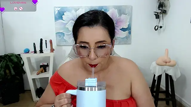 mom hot   online show from February 2025 12:19:01 AM