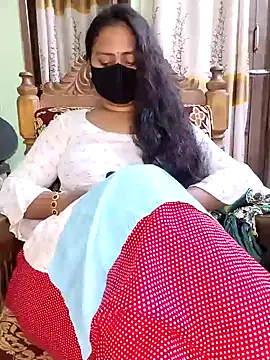 Idhika Paul online show from February 2025 11:48:01 PM