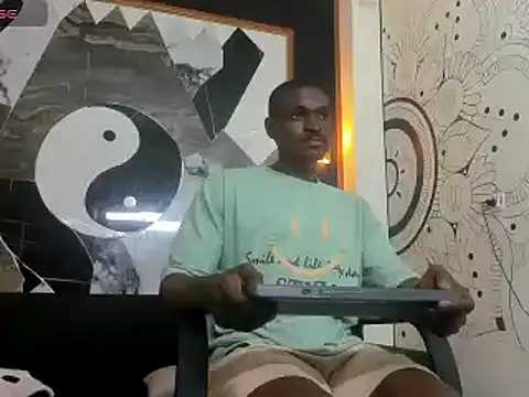 Snapshot of Terrance_z chatting on February 2025 07:10:01 PM Terrance z online show from February 2025 07:10:01 PM