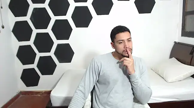 Jhors  Collens online show from January 2025 04:25:01 AM