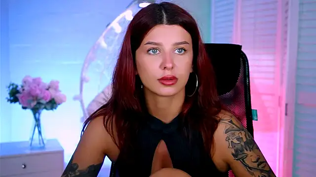 NicoleMun online show from November 2025 12:27:01 PM