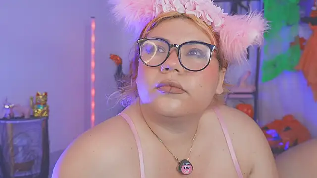 Snapshot of Samanta_cutee chatting on October 2025 09:43:02 AM Samanta cutee online show from October 2025 09:43:02 AM