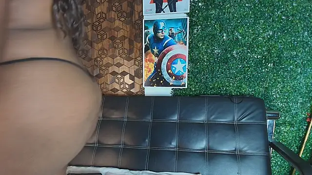 Snapshot of Charlotte__Brown_ chatting on October 2025 01:17:02 PM Charlotte Brown online show from October 2025 01:17:02 PM