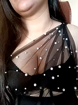 Snapshot of AK---47 chatting on November 2025 07:39:01 AM AK---47 online show from November 2025 07:39:01 AM