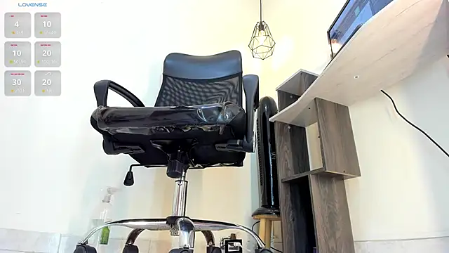 Snapshot of victoria_Christie chatting on September 2025 10:17:02 AM victoria Christie online show from September 2025 10:17:02 AM