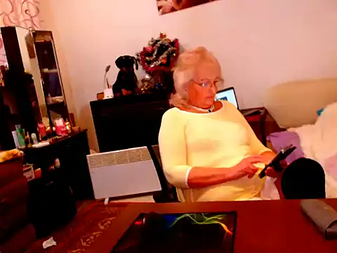 Natali7634 online show from December 2024 04:58:01 PM