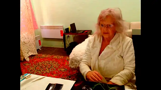 Snapshot of Natali7634 chatting on October 2025 06:15:01 AM Natali7634 online show from October 2025 06:15:01 AM