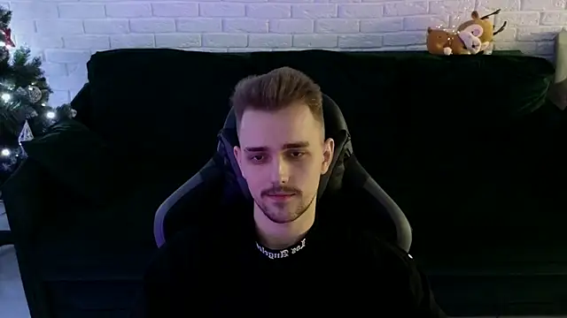 Larstar01 online show from December 2024 02:24:01 AM