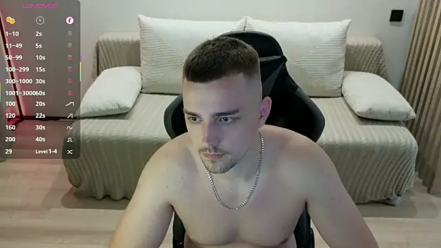 Larstar01 online show from September 2025 09:05:01 PM