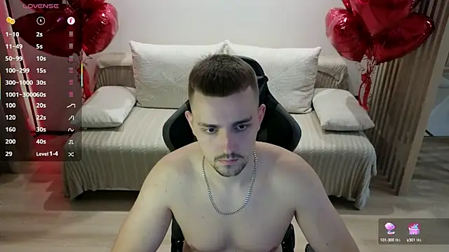 Larstar01 online show from September 2025 10:26:01 PM