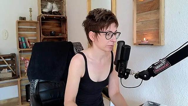 secretly naked online show from September 2025 09:20:01 AM