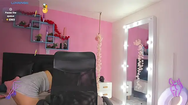 SamaraCortez online show from January 2025 06:47:01 PM