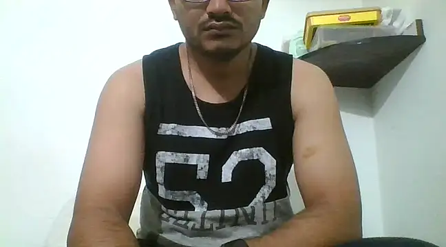 naughtymike0007 online show from January 2025 01:17:01 AM