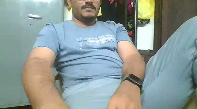naughtymike0007 online show from January 2025 05:02:01 PM