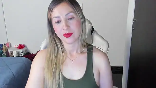 Snapshot of Andreina_Suann chatting on February 2025 01:20:01 PM Andreina Suann online show from February 2025 01:20:01 PM