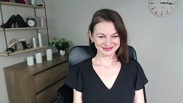 VivianWILD online show from January 2025 11:00:02 AM