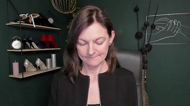 VivianWILD online show from September 2025 06:40:02 AM