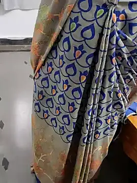 Snapshot of Januhot18 chatting on December 2024 06:31:02 AM Januhot18 online show from December 2024 06:31:02 AM