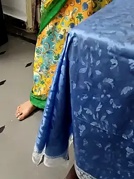 Snapshot of Januhot18 chatting on December 2024 10:12:02 AM Januhot18 online show from December 2024 10:12:02 AM