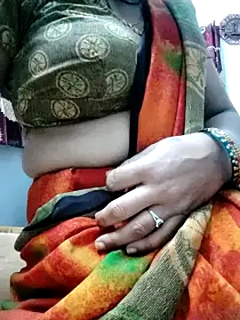 Snapshot of Januhot18 chatting on December 2024 07:16:02 PM Januhot18 online show from December 2024 07:16:02 PM