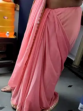 Snapshot of Januhot18 chatting on December 2024 04:50:01 PM Januhot18 online show from December 2024 04:50:01 PM