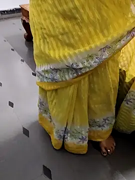 Snapshot of Januhot18 chatting on February 2025 12:27:01 PM Januhot18 online show from February 2025 12:27:01 PM