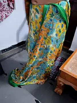 Snapshot of Januhot18 chatting on February 2025 05:49:02 PM Januhot18 online show from February 2025 05:49:02 PM