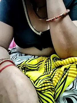 Snapshot of Januhot18 chatting on February 2025 06:07:01 AM Januhot18 online show from February 2025 06:07:01 AM