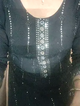 Snapshot of Januhot18 chatting on November 2025 04:34:02 PM Januhot18 online show from November 2025 04:34:02 PM