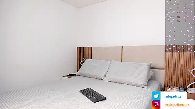 Snapshot of MalejaDiaz_ chatting on November 2025 07:47:01 PM MalejaDiaz online show from November 2025 07:47:01 PM