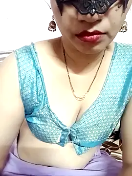 Snapshot of Hotanita99 chatting on October 2025 05:22:02 PM Hotanita99 online show from October 2025 05:22:02 PM