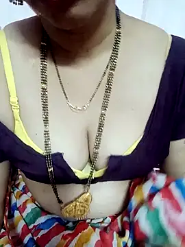 Snapshot of Hotanita99 chatting on October 2025 05:29:02 AM Hotanita99 online show from October 2025 05:29:02 AM