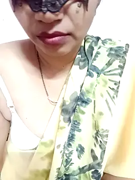 Snapshot of Hotanita99 chatting on November 2025 06:03:02 AM Hotanita99 online show from November 2025 06:03:02 AM