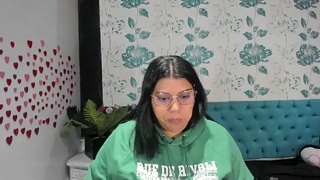 LindaBreeS online show from January 2025 01:38:01 PM