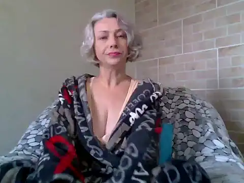 Snapshot of Lorie_Carrie chatting on October 2025 11:00:01 AM Lorie Carrie online show from October 2025 11:00:01 AM