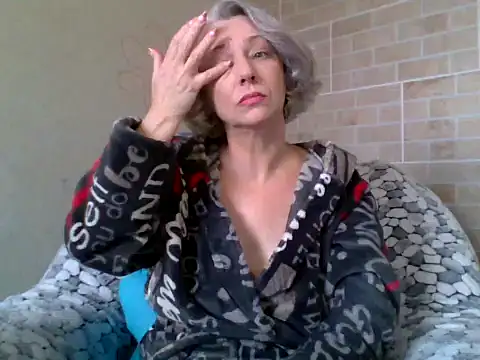 Snapshot of Lorie_Carrie chatting on November 2025 09:11:01 AM Lorie Carrie online show from November 2025 09:11:01 AM