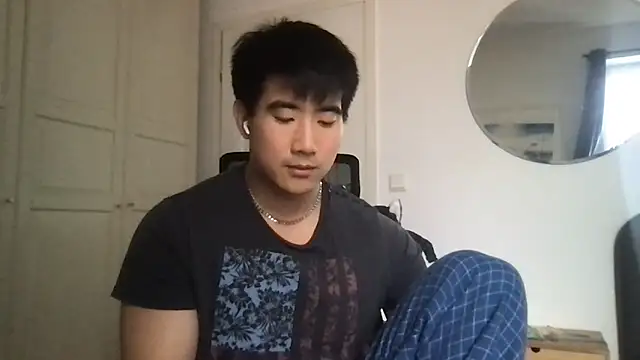 jungcock3210 online show from October 2025 12:05:01 PM