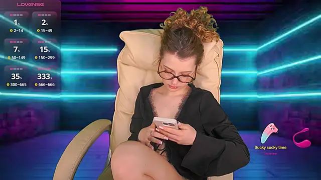 YesPussyClover online show from March 2025 03:35:02 AM