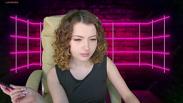 YesPussyClover online show from March 2025 09:05:02 PM