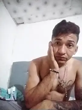 Snapshot of Yesiell chatting on November 2025 03:22:01 PM Yesiell online show from November 2025 03:22:01 PM