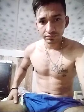 Snapshot of Yesiell chatting on November 2025 06:19:01 PM Yesiell online show from November 2025 06:19:01 PM