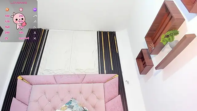 laurem-paulette online show from December 2024 07:49:02 PM