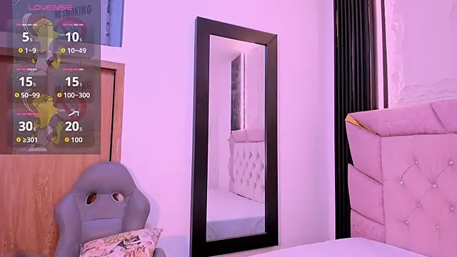 laurem-paulette online show from October 2025 06:50:02 PM