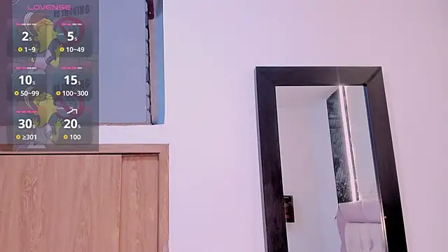 laurem-paulette online show from October 2025 08:06:02 PM