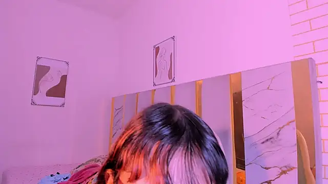 laurem-paulette online show from November 2025 01:13:02 PM