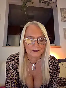 Snapshot of kikkastar chatting on October 2025 08:07:01 PM kikkastar online show from October 2025 08:07:01 PM