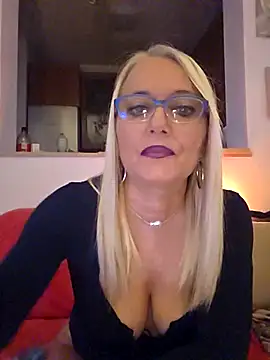 Snapshot of kikkastar chatting on November 2025 08:44:01 PM kikkastar online show from November 2025 08:44:01 PM