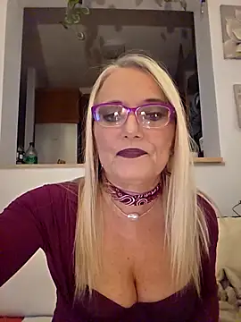 Snapshot of kikkastar chatting on November 2025 08:19:01 PM kikkastar online show from November 2025 08:19:01 PM