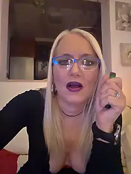 Snapshot of kikkastar chatting on November 2025 08:53:01 PM kikkastar online show from November 2025 08:53:01 PM