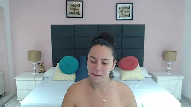 Snapshot of MadisonJenner chatting on January 2025 02:51:01 PM MadisonJenner online show from January 2025 02:51:01 PM